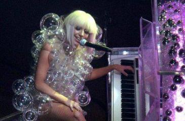 Леди Гага: эпатаж превыше всего